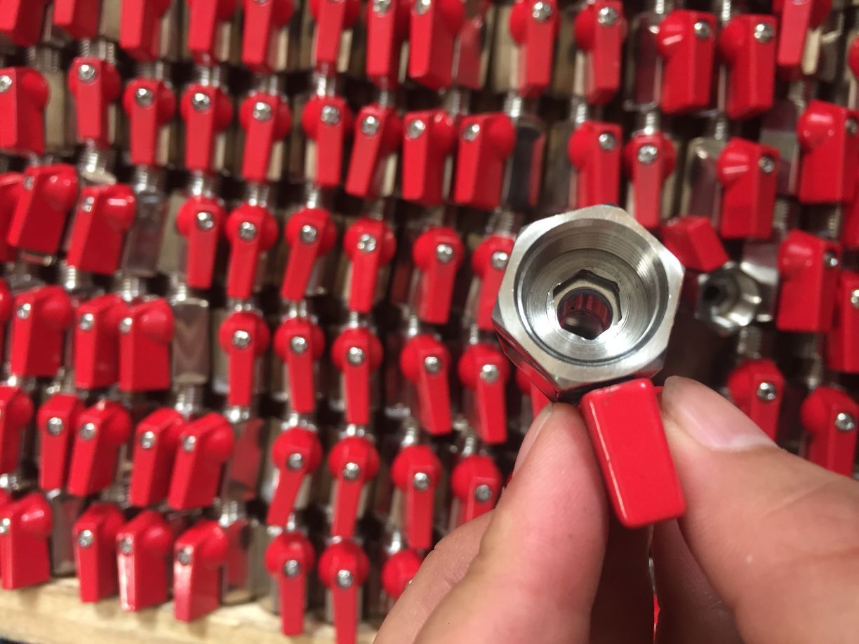 Stainless SteelSUS304 Mini Ball Valve Red Alloy Lever Handle